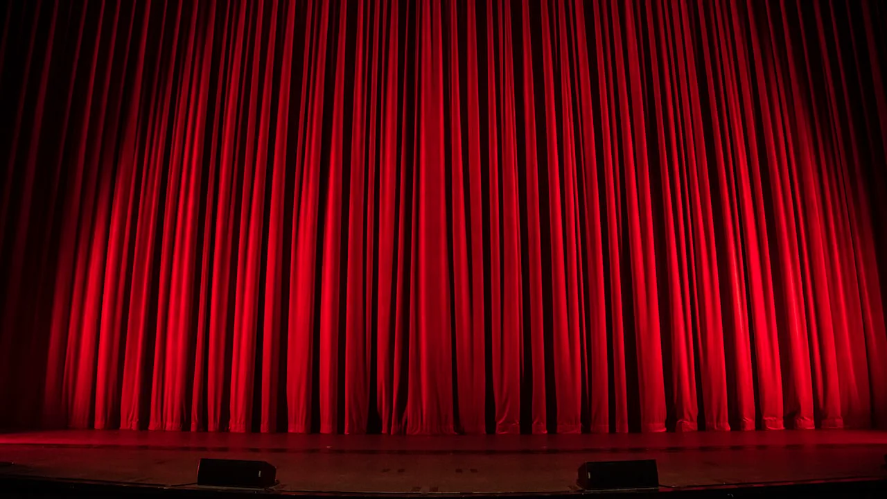 Grande salle et machinerie scénique du Théâtre Molière de Sète